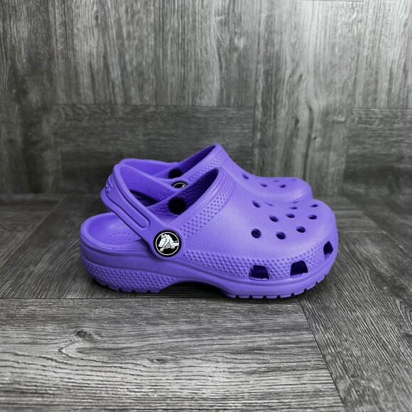 CROCS Other - CROCS Classic Kids size 9 Purple Clogs